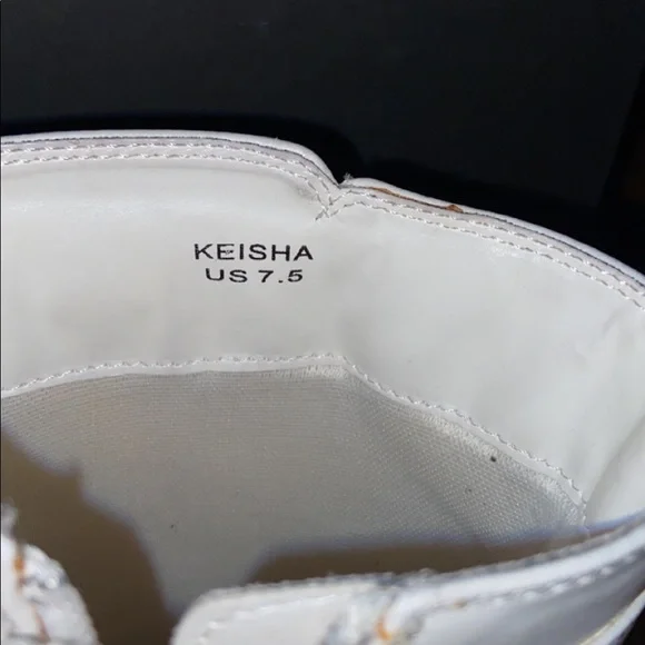 🤍🤍BOOTS🤍🤍 - Picture 11 of 13